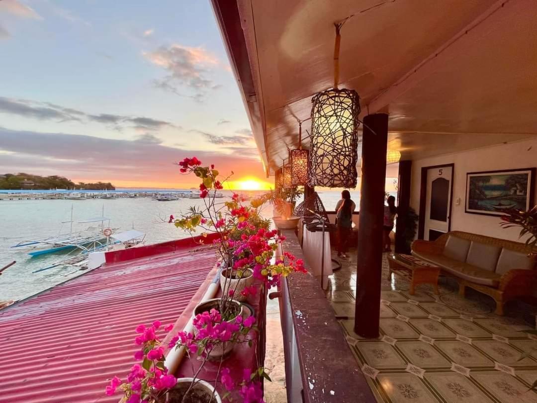 Seaside Hostel Malapascua エクステリア 写真